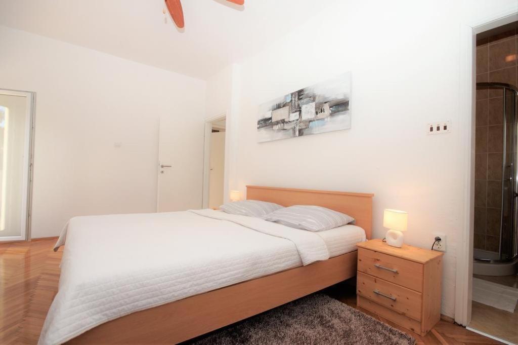 Apartment Deni Pola Esterno foto